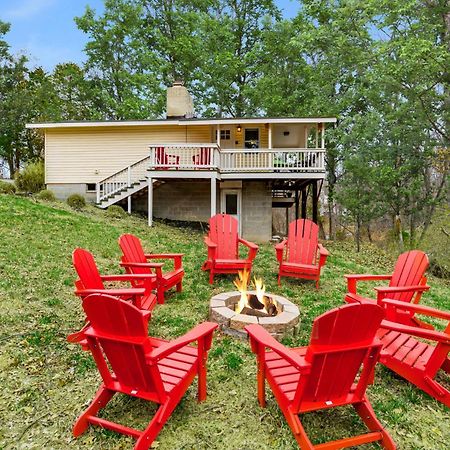 Harpers Ferry Cabin Hot Tub, Deck, Fire Pit, Wifi 外观 照片