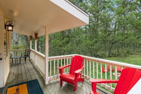 Harpers Ferry Cabin Hot Tub, Deck, Fire Pit, Wifi 外观 照片