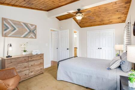 Harpers Ferry Cabin Hot Tub, Deck, Fire Pit, Wifi 外观 照片