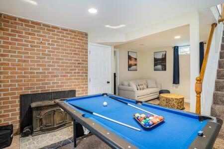 Harpers Ferry Cabin Hot Tub, Deck, Fire Pit, Wifi 外观 照片